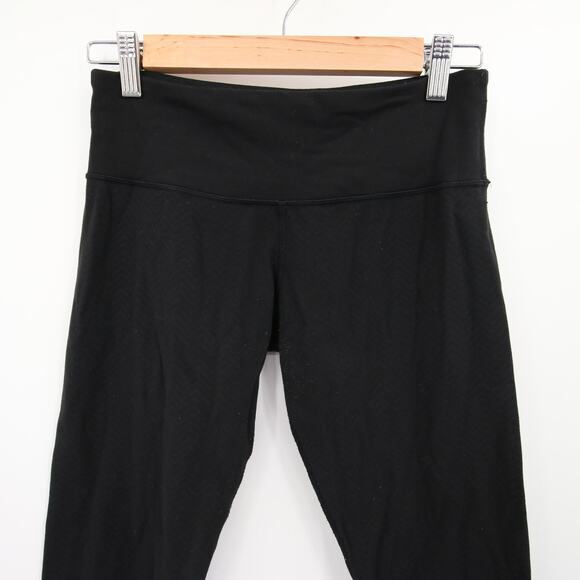 Lululemon Leggings Black Chevron Print Cropped Capri Mid Rise Yoga Activewear 6 - Picture 2 of 11